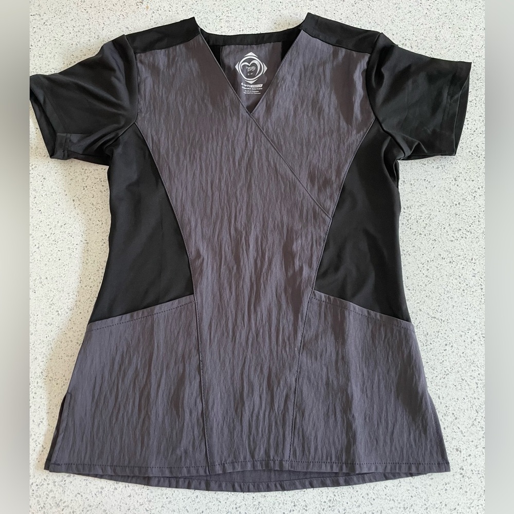Health Pro scrub top Size Small
